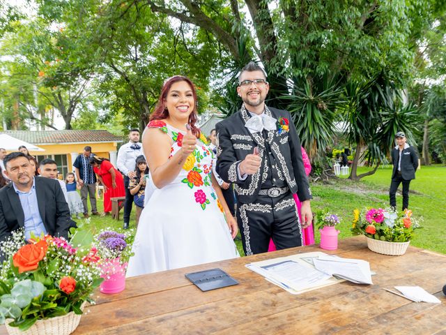 La boda de Carlos y Karen en Cuernavaca, Morelos 25