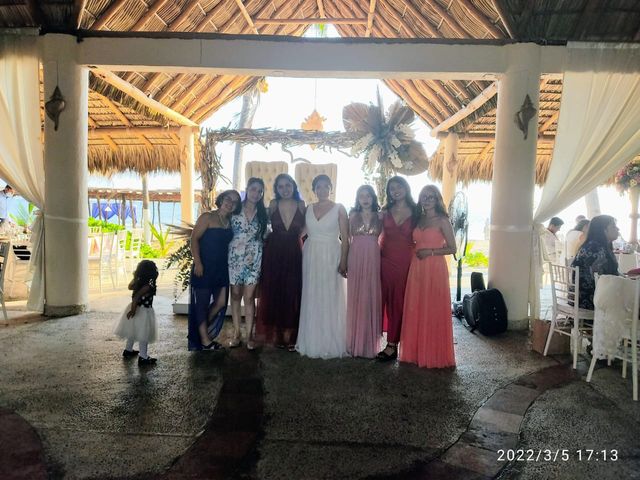 La boda de Alberto  y Elizabeth  en Acapulco, Guerrero 30