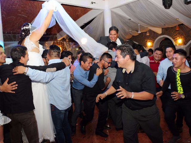La boda de Héctor Eduardo y Dulce Anel en Texcoco, Estado México 19