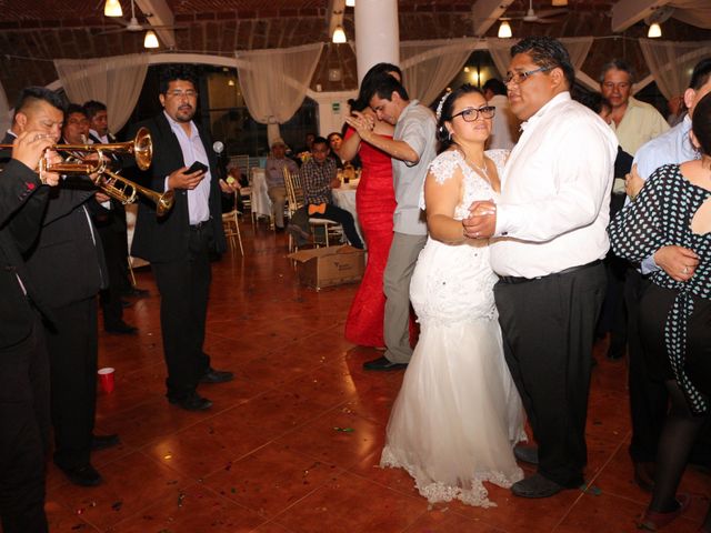 La boda de Héctor Eduardo y Dulce Anel en Texcoco, Estado México 23