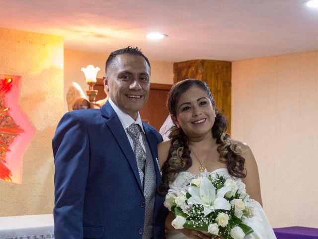 La boda de Enrique  y Eva María en Iztapalapa, Ciudad de México 23