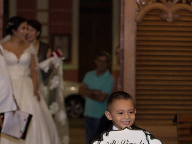 La boda de Jonathan  y María   en Mérida, Yucatán 13