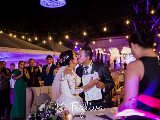 La boda de Jonathan  y María   en Mérida, Yucatán 26