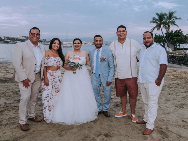 La boda de Alberto y Nora en Manzanillo, Colima 24