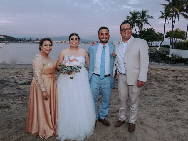 La boda de Alberto y Nora en Manzanillo, Colima 25