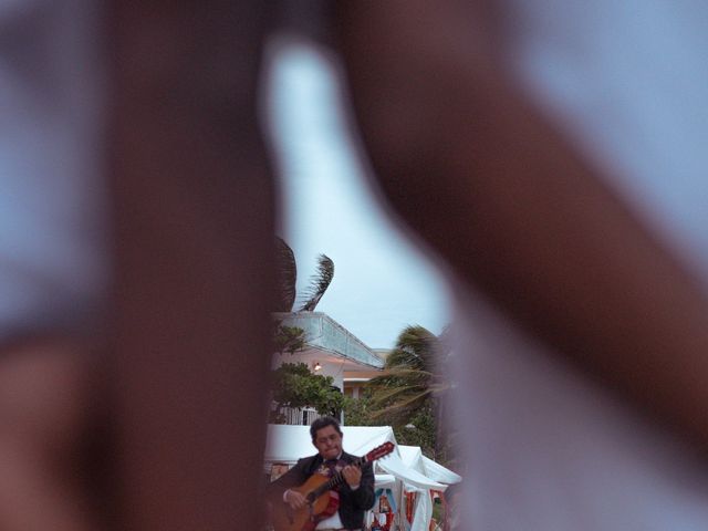 La boda de Vernon y Larena en Playa del Carmen, Quintana Roo 16