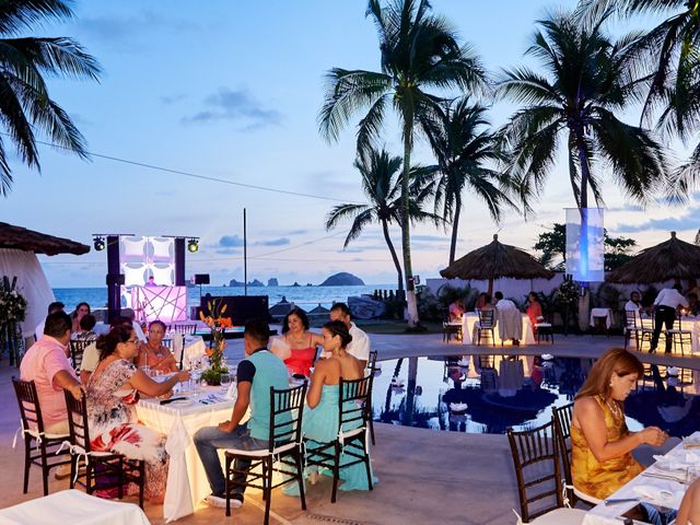 La boda de Alejandro y Adriana en Ixtapa Zihuatanejo, Guerrero 15
