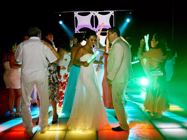 La boda de Alejandro y Adriana en Ixtapa Zihuatanejo, Guerrero 19