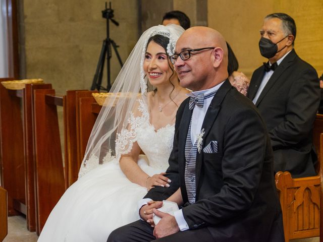 La boda de Carlos y Iveth en Cuauhtémoc, Ciudad de México 2