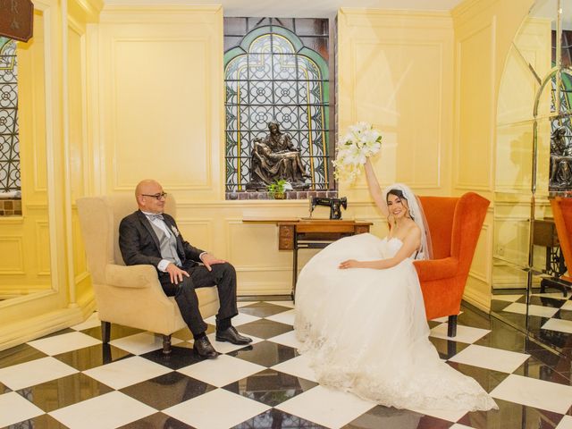 La boda de Carlos y Iveth en Cuauhtémoc, Ciudad de México 16