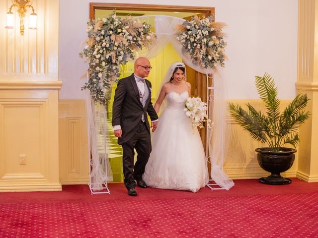 La boda de Carlos y Iveth en Cuauhtémoc, Ciudad de México 22