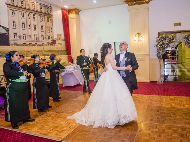 La boda de Carlos y Iveth en Cuauhtémoc, Ciudad de México 24