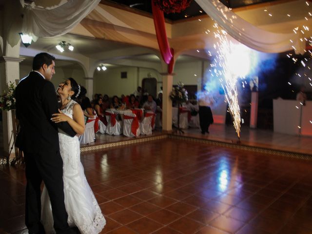La boda de Robert  y Nelly  en Celaya, Guanajuato 19