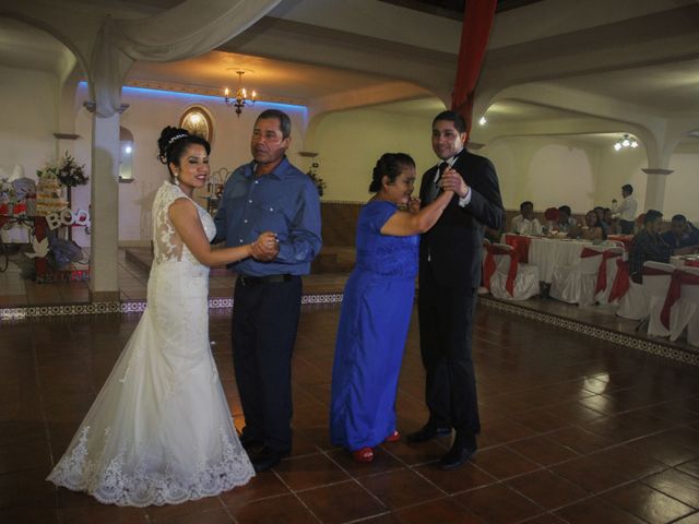 La boda de Robert  y Nelly  en Celaya, Guanajuato 20