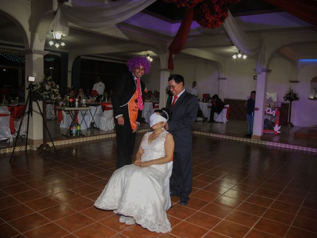 La boda de Robert  y Nelly  en Celaya, Guanajuato 25