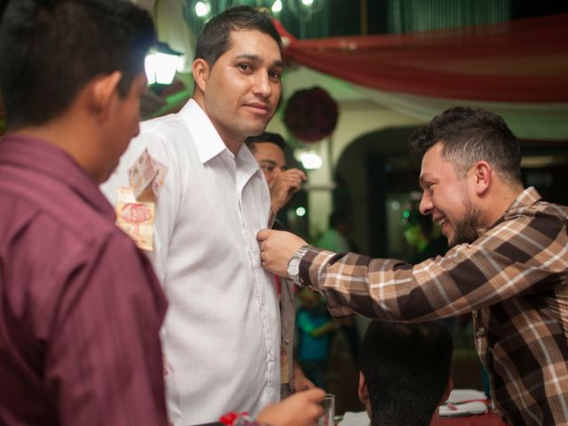 La boda de Robert  y Nelly  en Celaya, Guanajuato 28