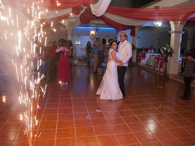 La boda de Robert  y Nelly  en Celaya, Guanajuato 36