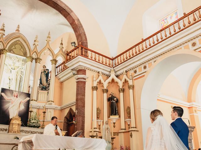 La boda de Pablo y Estefanía en Jocotepec, Jalisco 395