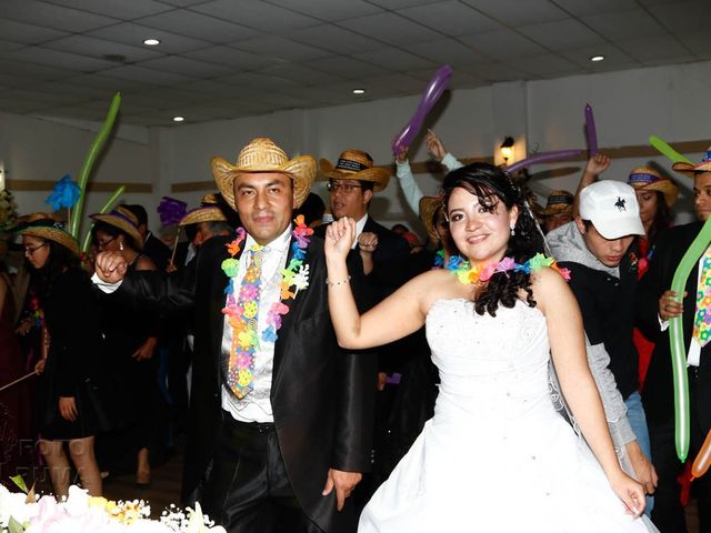 La boda de Luis Alberto y Angélica en Toluca, Estado México 15