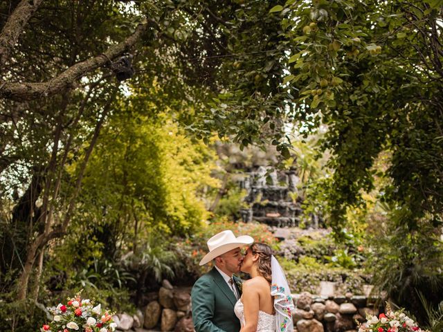 La boda de Edgar y Brenda en Tepotzotlán, Estado México 49