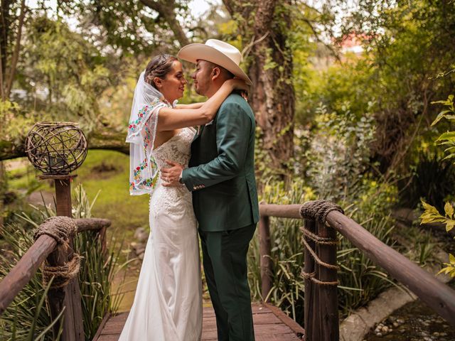 La boda de Edgar y Brenda en Tepotzotlán, Estado México 2