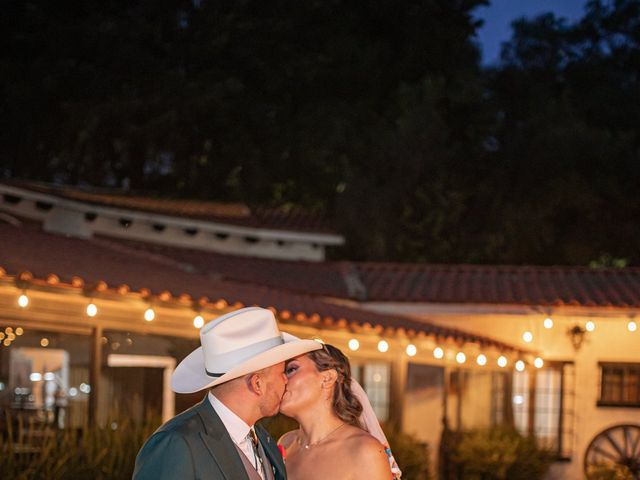 La boda de Edgar y Brenda en Tepotzotlán, Estado México 63