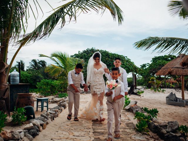 La boda de Arturo y Liz en Playa del Carmen, Quintana Roo 10