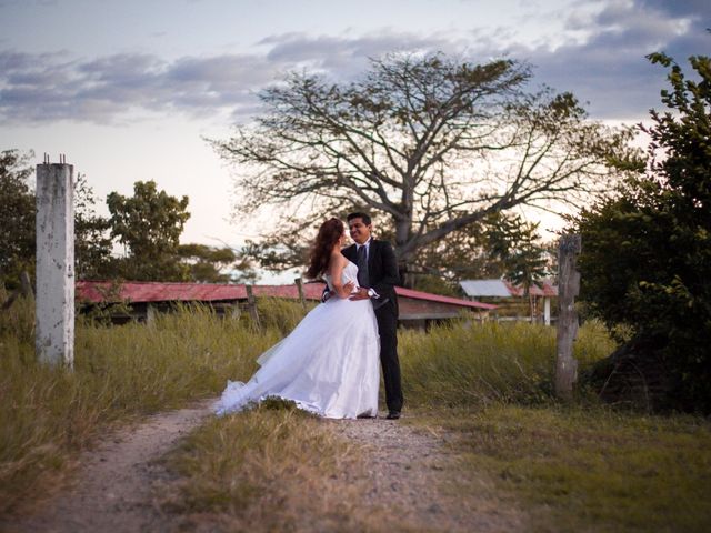 La boda de Juan Carlos y Annel Ivonne en Tuxtla Gutiérrez, Chiapas 18