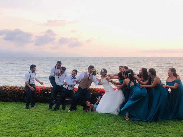 La boda de Javier y Iliana en Puerto Vallarta, Jalisco 3