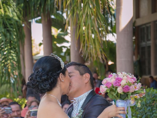 La boda de Ángel y Estefanía en Purísima del Rincón, Guanajuato 21