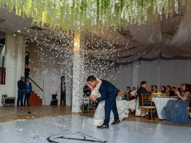La boda de Julio y Alejandra en Rosarito, Baja California 32