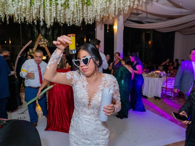 La boda de Julio y Alejandra en Rosarito, Baja California 37