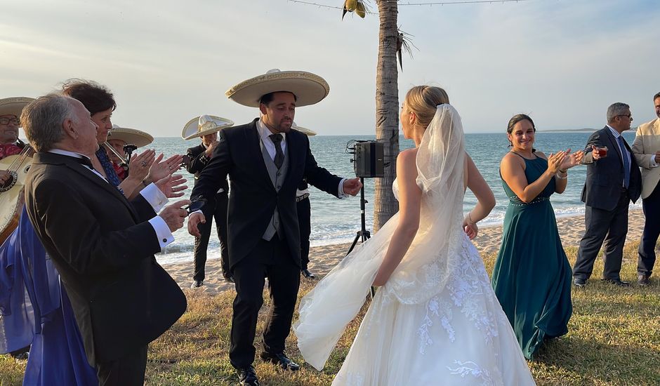 La boda de Carmen y Sebastián en Mazatlán, Sinaloa