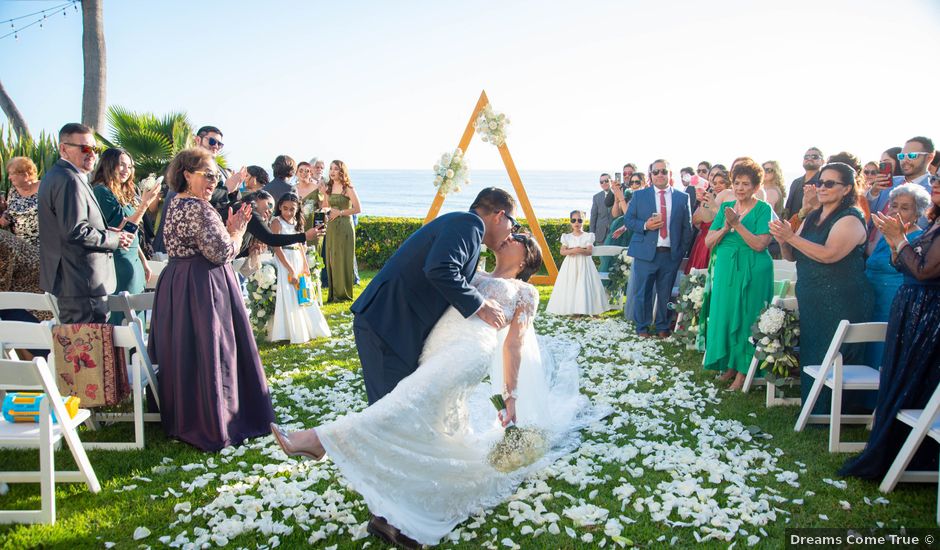 La boda de Julio y Alejandra en Rosarito, Baja California