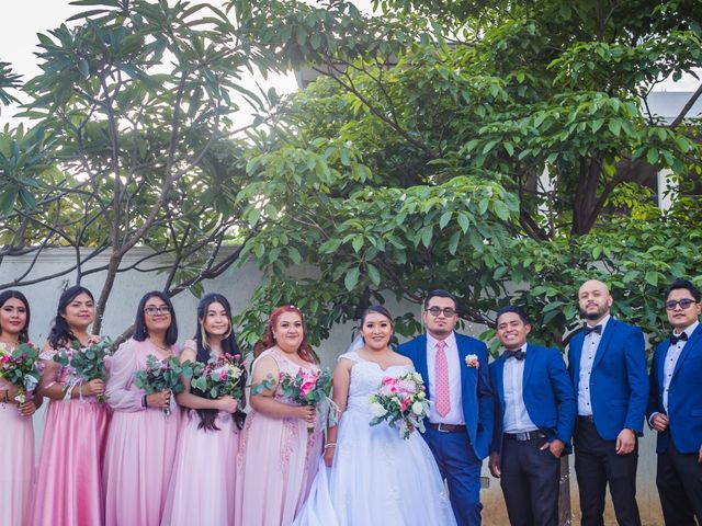 La boda de Luis  y Tania  en Oaxaca, Oaxaca 15