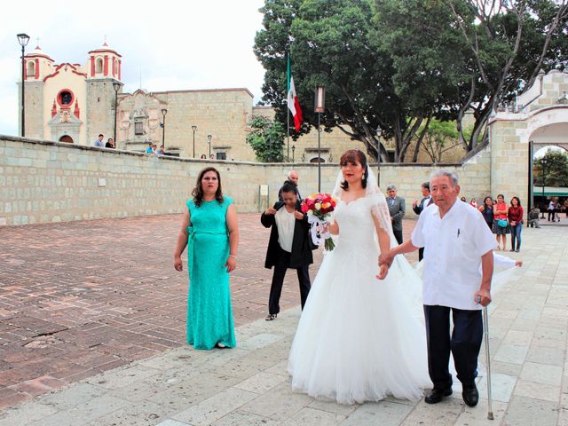 La boda de Omar y Laura en Oaxaca, Oaxaca 23