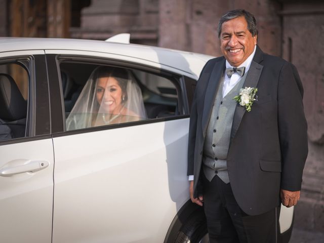 La boda de Juan y Leticia en Morelia, Michoacán 31
