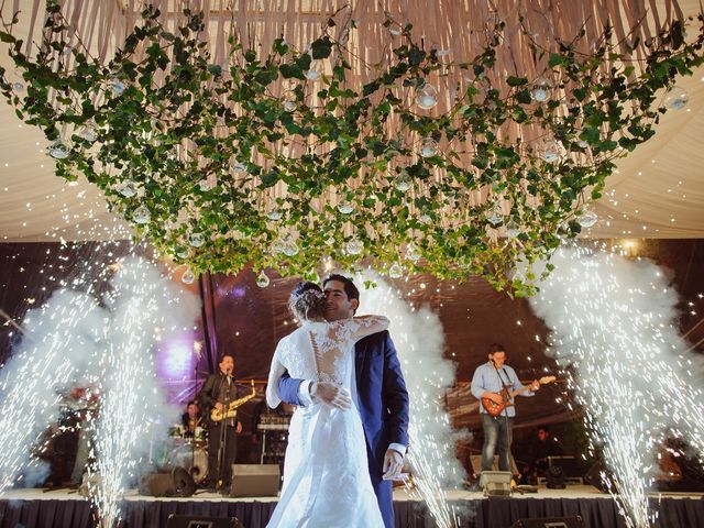 La boda de Alejandro y Fernanda en Contepec, Michoacán 33