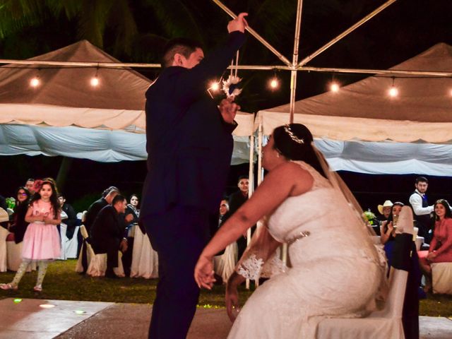 La boda de César  y Erika  en Guamúchil, Sinaloa 86