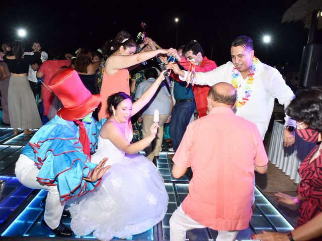 La boda de Eduardo y Montserrat en Acapulco, Guerrero 5