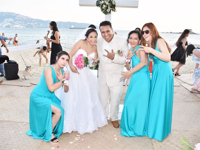 La boda de Eduardo y Montserrat en Acapulco, Guerrero 17