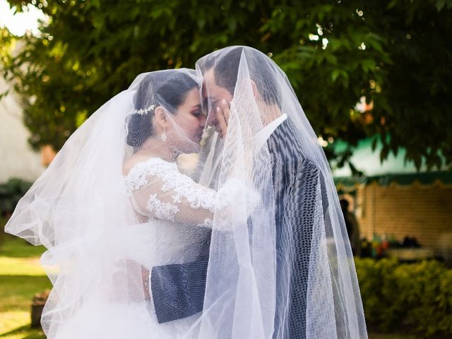 La boda de Isaac  y Alejandra  en Coyoacán, Ciudad de México 16