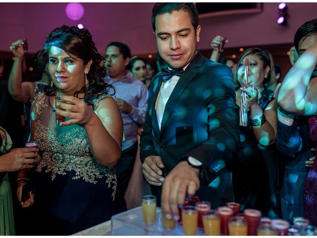 La boda de Mario y Anakaren en San Nicolás de los Garza, Nuevo León 28