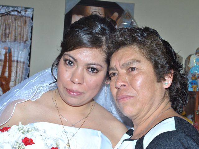 La boda de Martin y María de  Jesús  en Chimalhuacán, Estado México 6