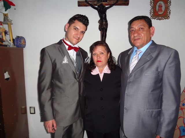 La boda de Martin y María de  Jesús  en Chimalhuacán, Estado México 7