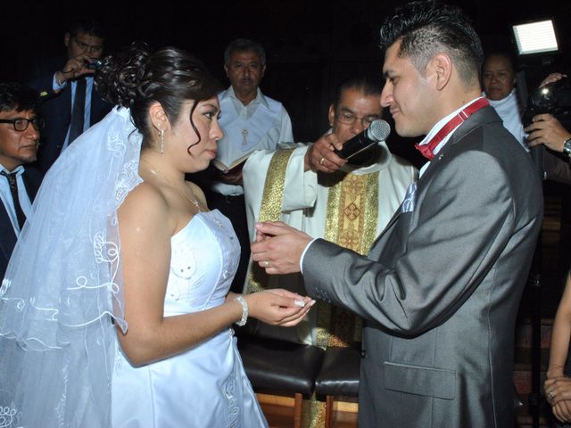 La boda de Martin y María de  Jesús  en Chimalhuacán, Estado México 1
