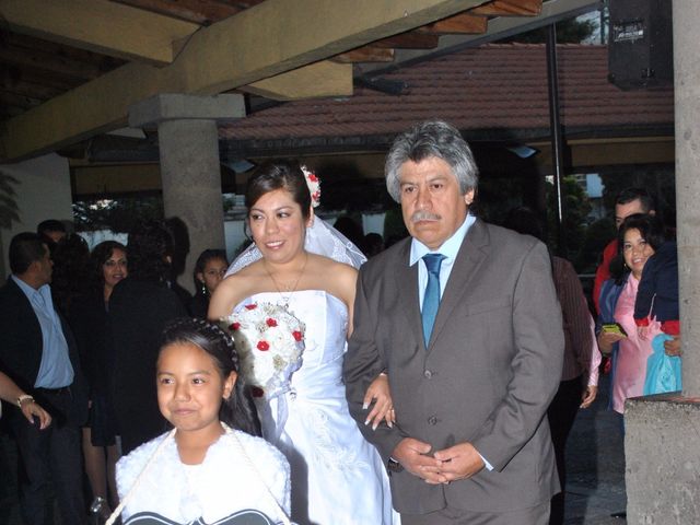 La boda de Martin y María de  Jesús  en Chimalhuacán, Estado México 30