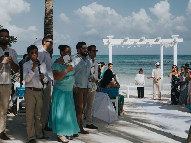 La boda de Iván y Carolina en Playa del Carmen, Quintana Roo 33