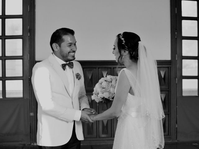 La boda de Gustavo y Tatiana en Veracruz, Veracruz 37