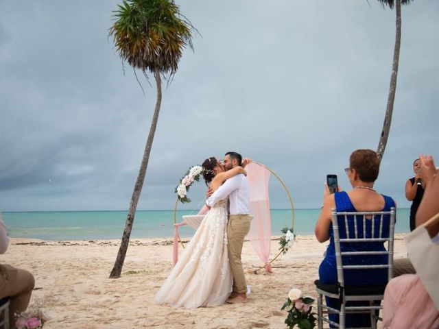 La boda de Carlos  y Alejandra  en Playa del Carmen, Quintana Roo 3